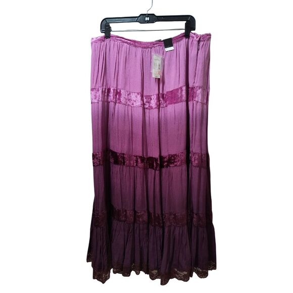 Venezia Dresses & Skirts - Venezia Tiered Maxi Skirt 18 Purple Ombré Velvet Inserts Lace Trim Broomstick